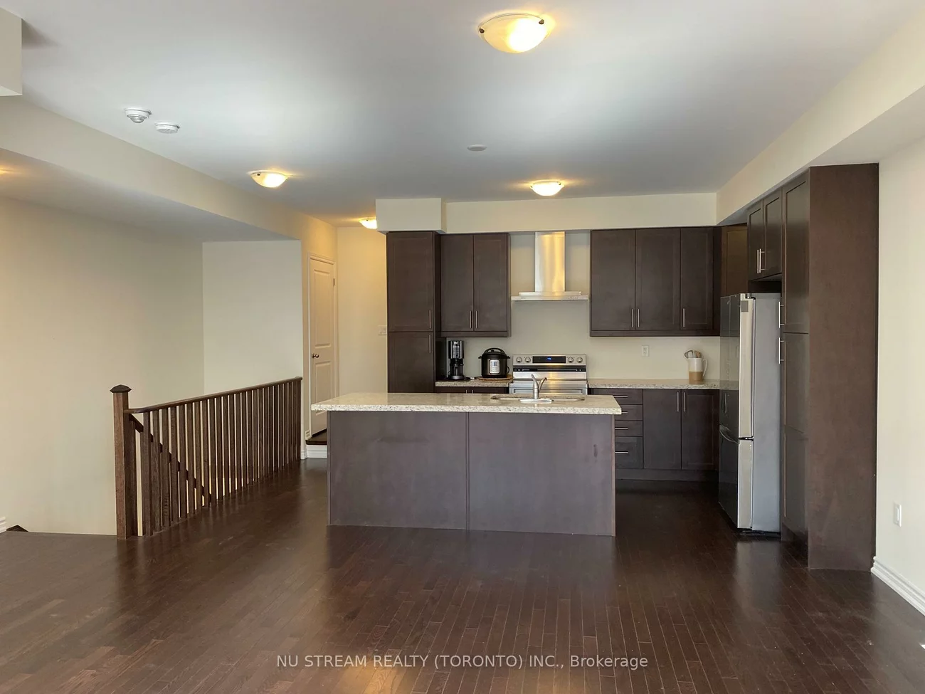 11, Griffith, Bayview Northeast, Aurora