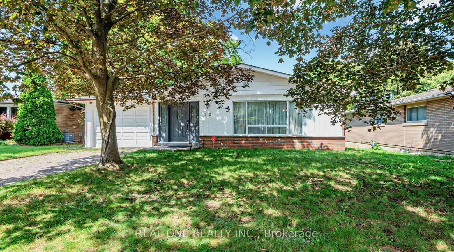 10, Devins, Aurora Heights, Aurora