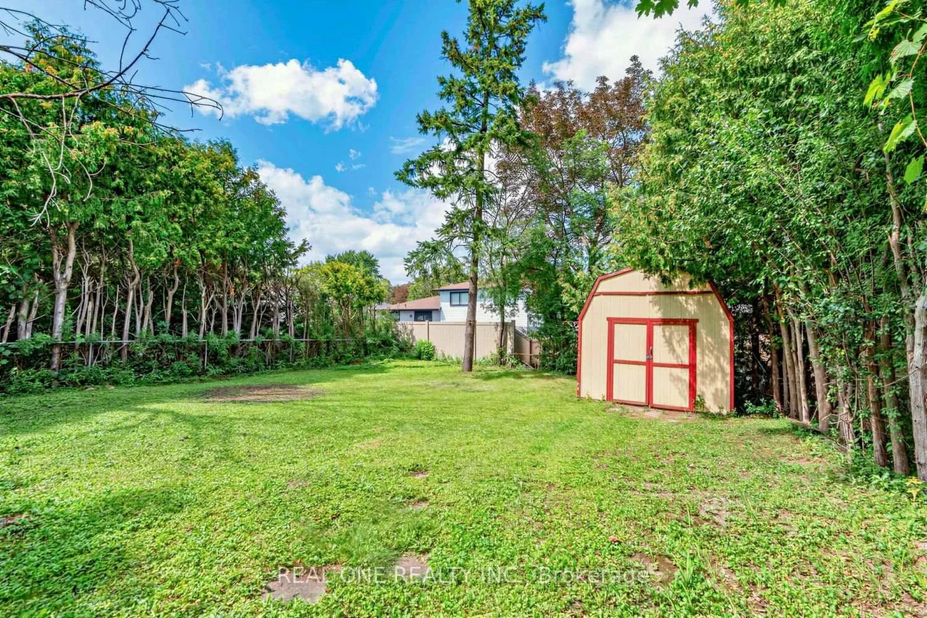 10, Devins, Aurora Heights, Aurora