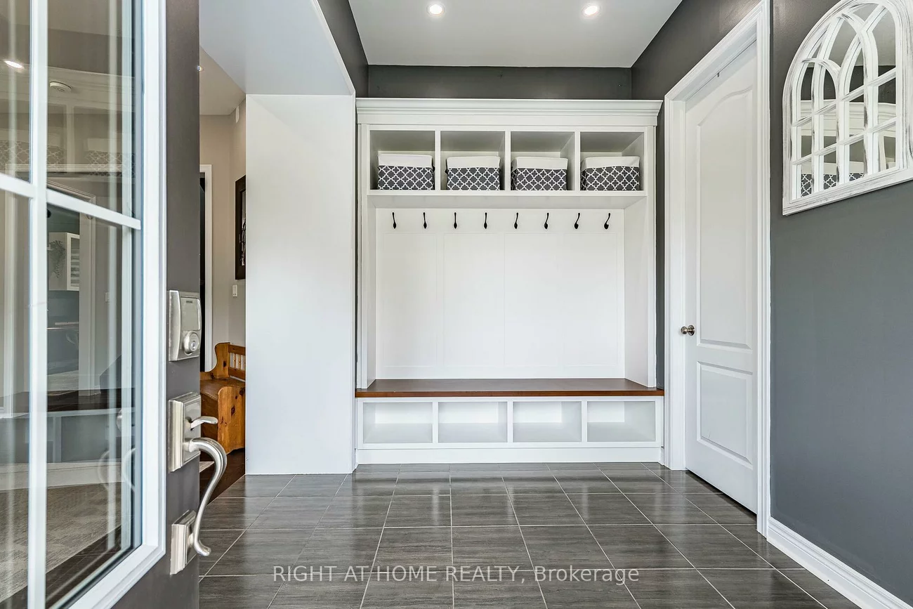 2, Cottonwood Hollow, Aurora Estates, Aurora