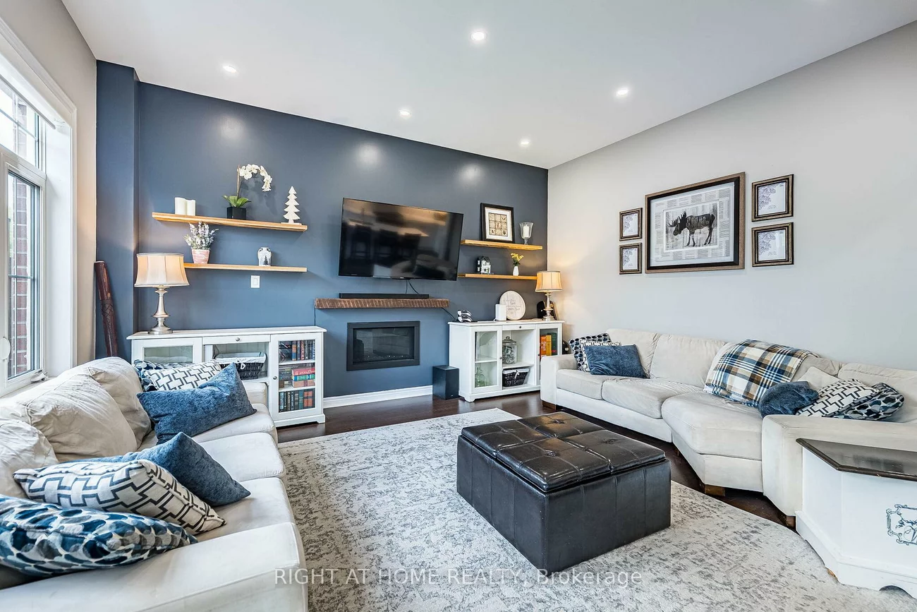 2, Cottonwood Hollow, Aurora Estates, Aurora
