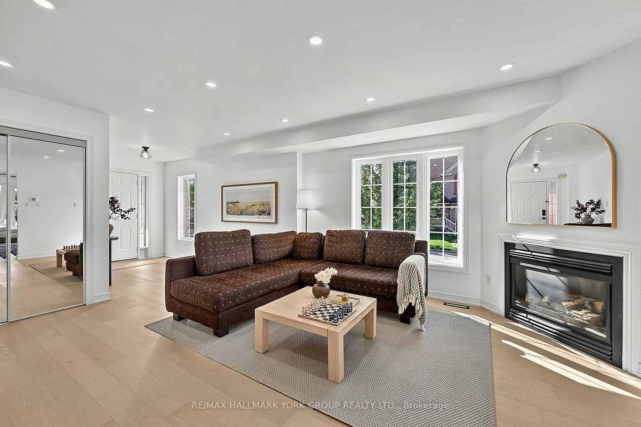 74, Snedden, Bayview Wellington, Aurora