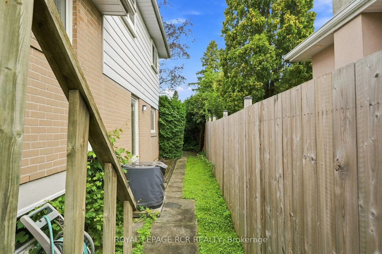 101, Hill, Aurora Heights, Aurora