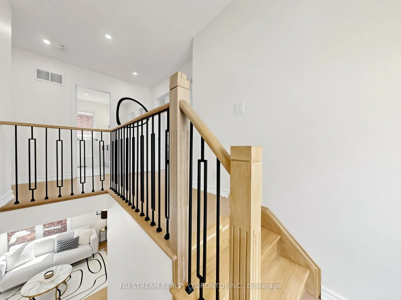 157, Bilbrough, Bayview Northeast, Aurora