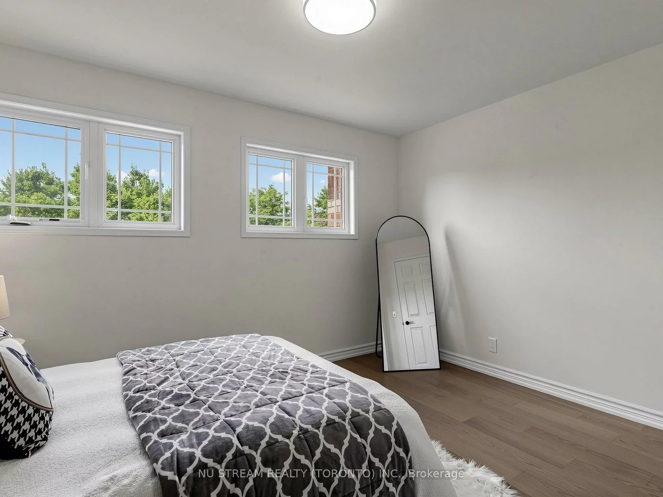 157, Bilbrough, Bayview Northeast, Aurora
