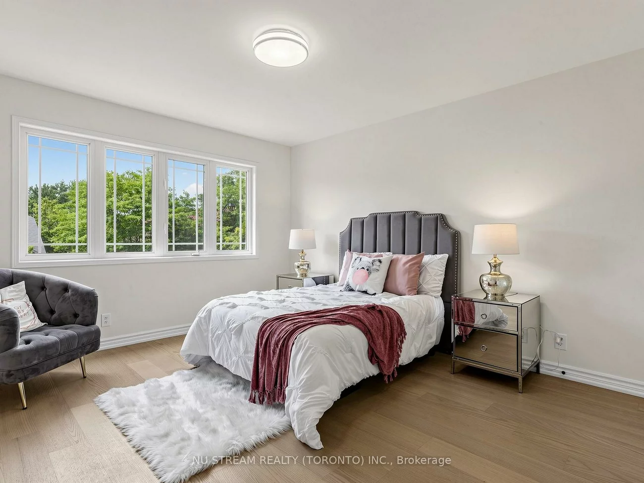 157, Bilbrough, Bayview Northeast, Aurora