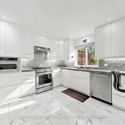 88, Kemano, Aurora Heights, Aurora