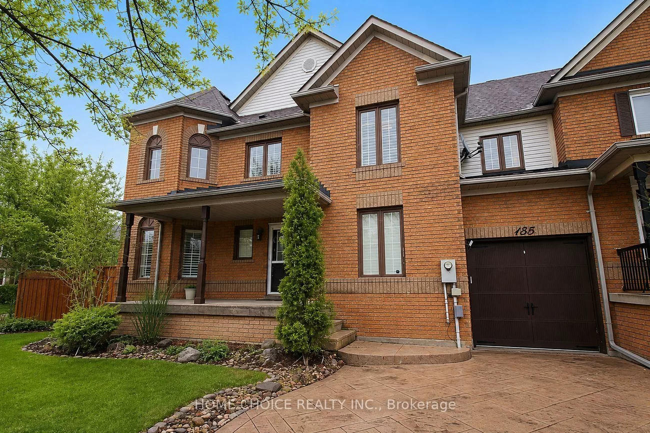 155, Hollandview, Bayview Wellington, Aurora