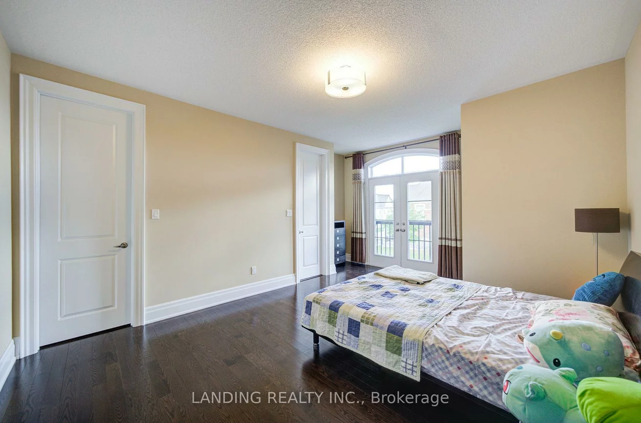 57, Strawbridge Farm, Aurora Grove, Aurora