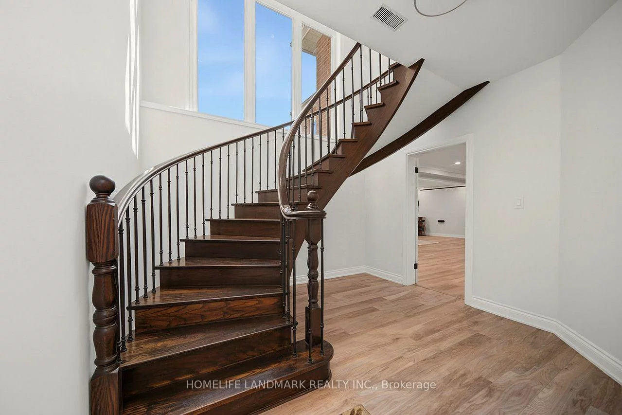113, Offord, Bayview Southeast, Aurora