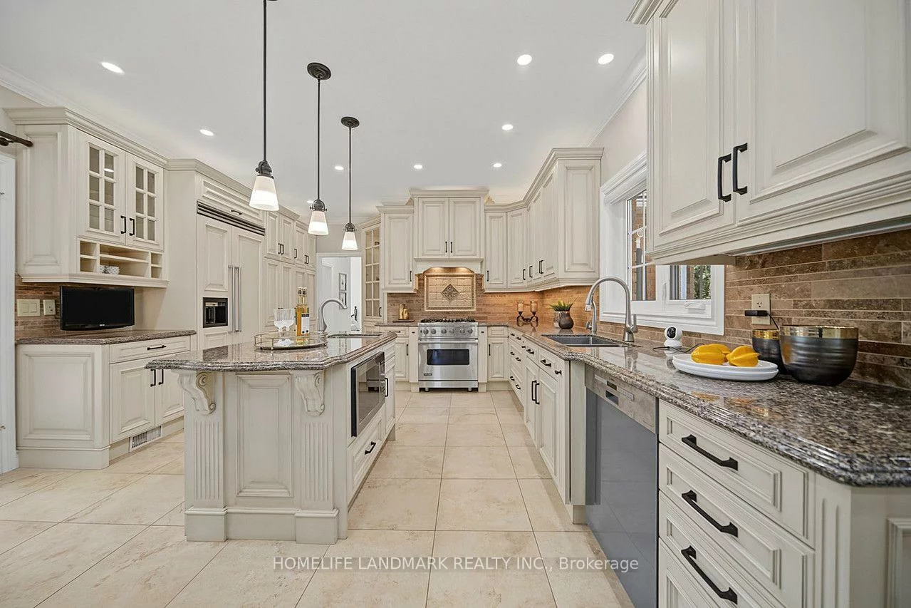 113, Offord, Bayview Southeast, Aurora
