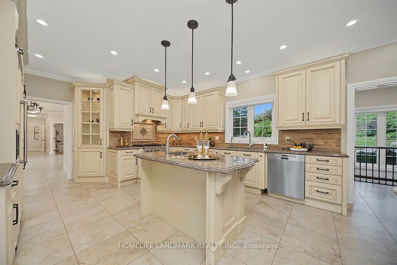 113, Offord, Bayview Southeast, Aurora