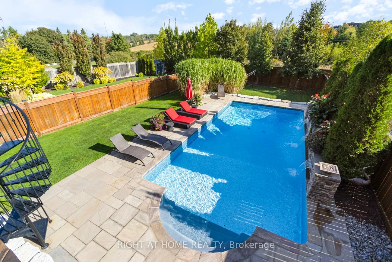 126, Vines, Bayview Southeast, Aurora