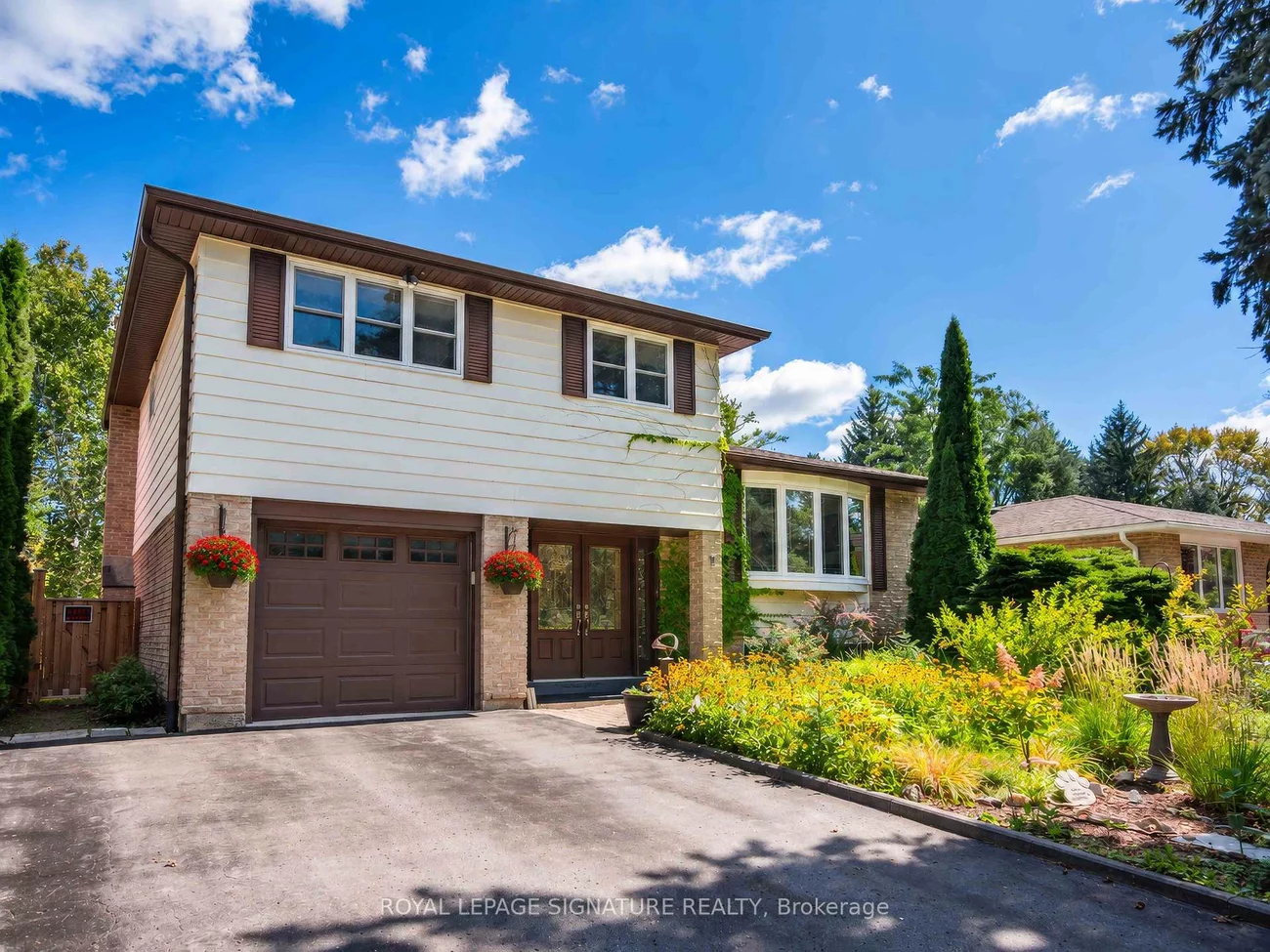 9, Birch, Aurora Village, Aurora