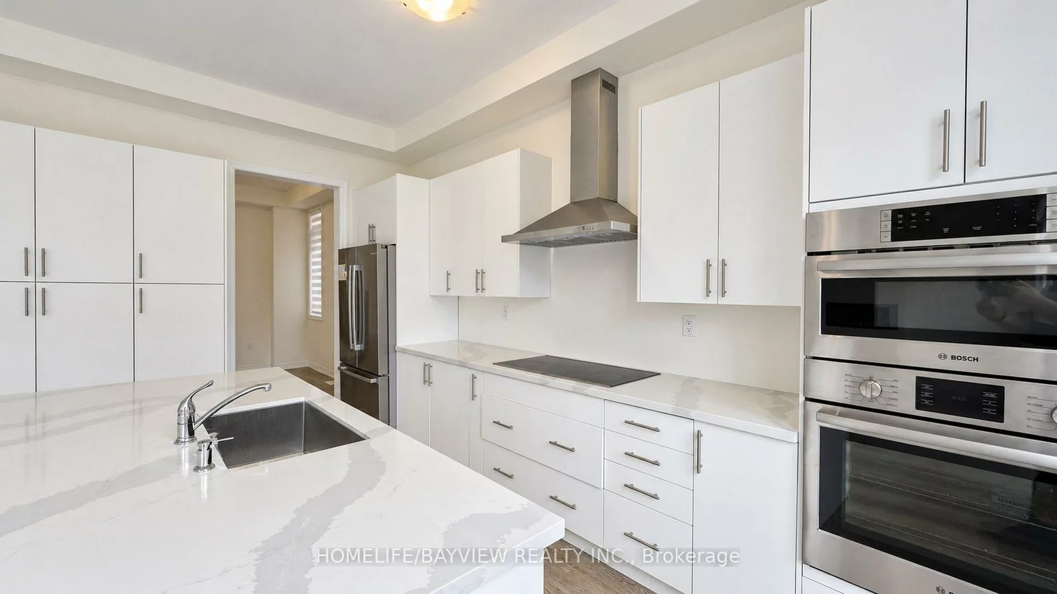 105, Halldorson, Bayview Northeast, Aurora