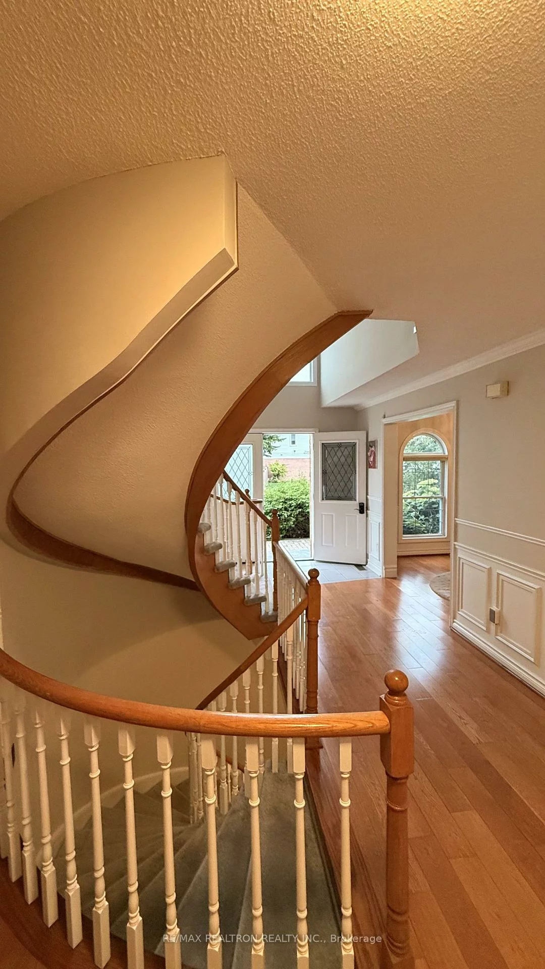 235, Kemano, Aurora Heights, Aurora