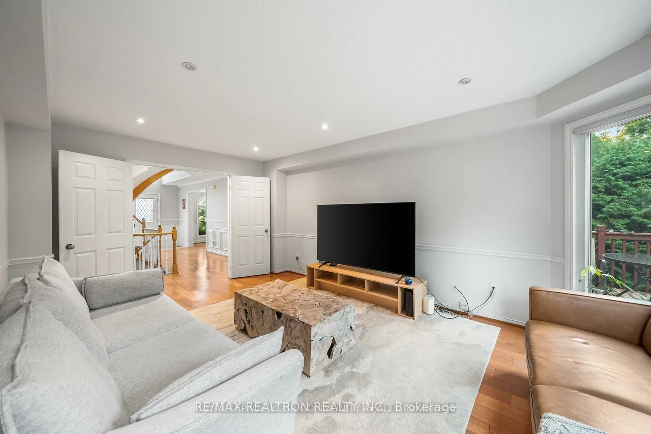 235, Kemano, Aurora Heights, Aurora