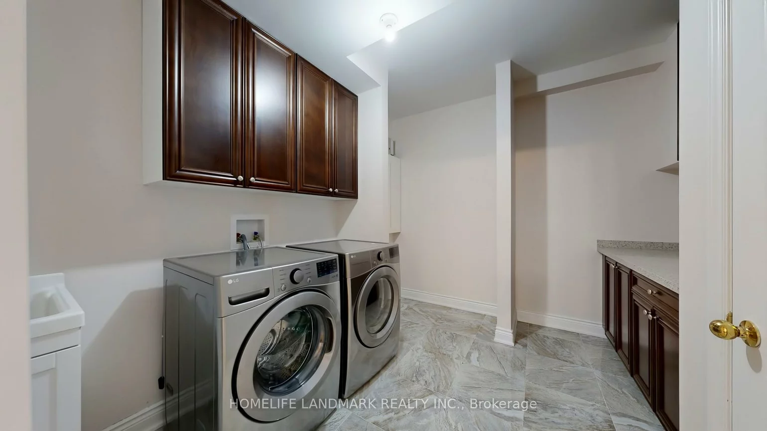 90, Offord, Bayview Southeast, Aurora