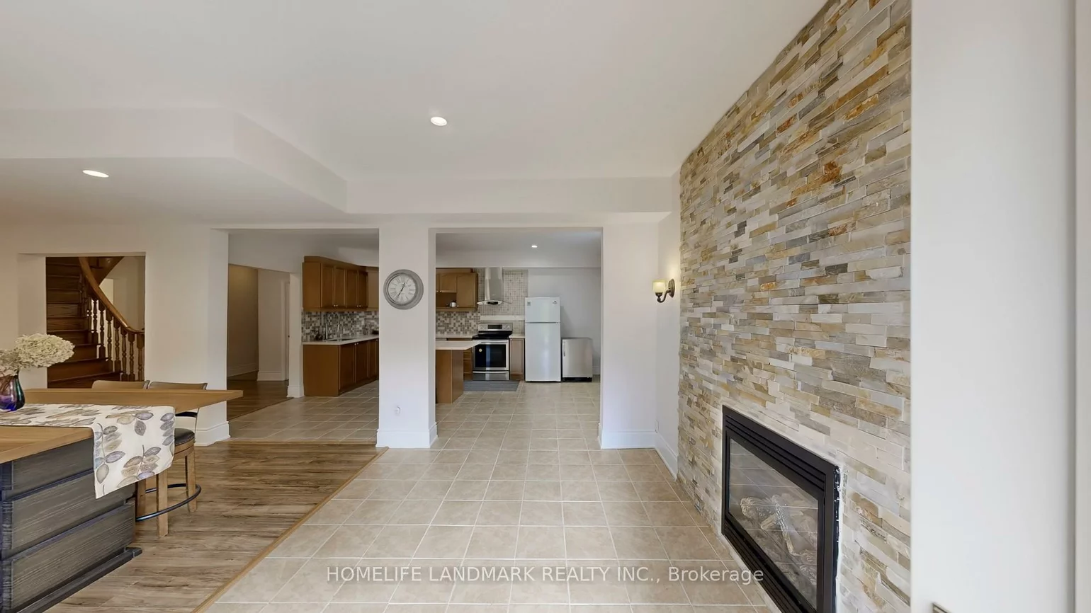 90, Offord, Bayview Southeast, Aurora