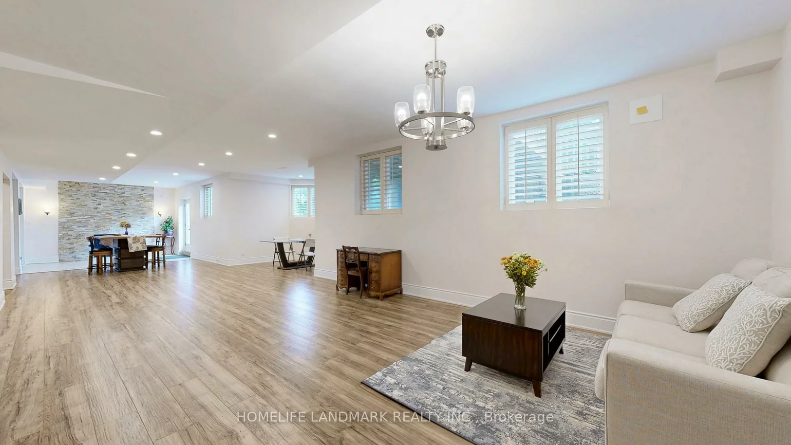 90, Offord, Bayview Southeast, Aurora