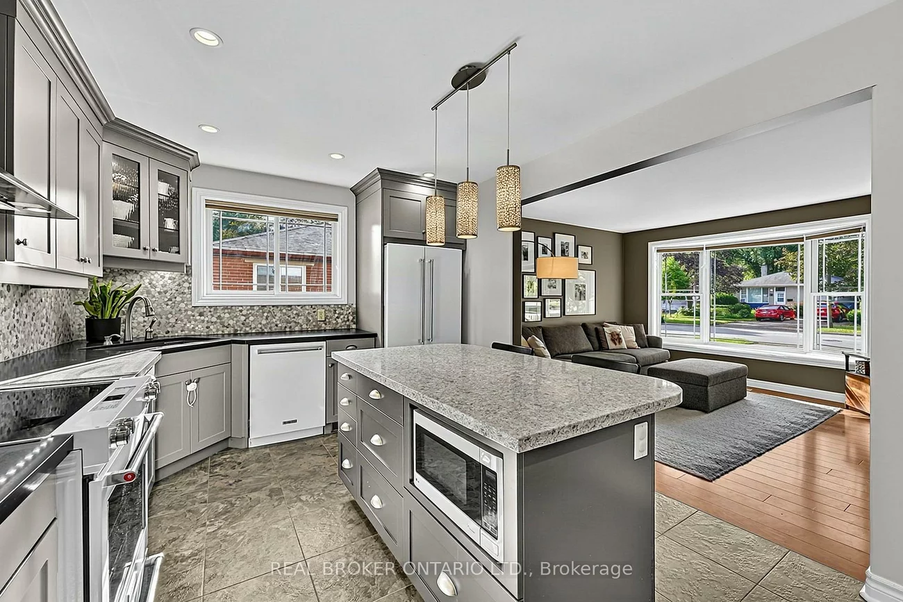 110, Murray, Aurora Highlands, Aurora