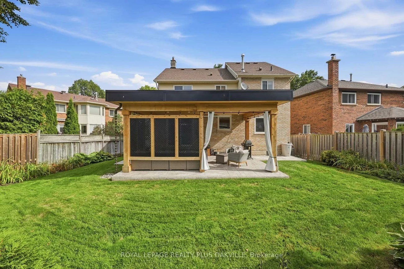 58, McLeod, Aurora Heights, Aurora