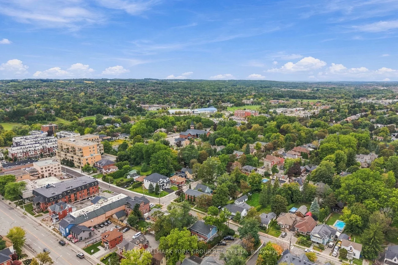 52, Centre, Aurora Village, Aurora