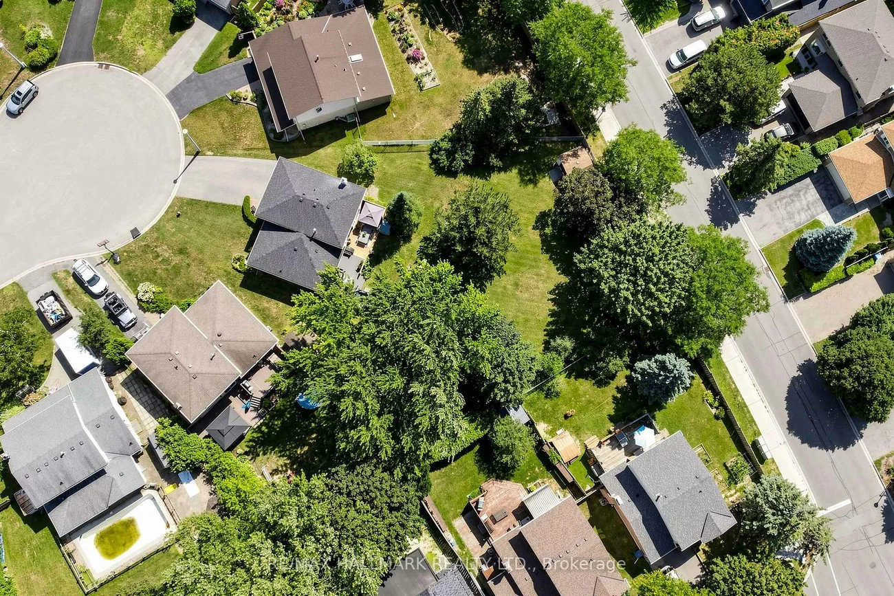 20, Oak, Aurora Village, Aurora