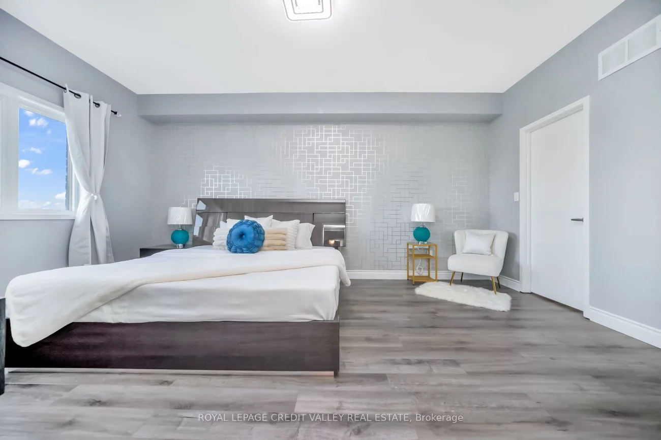336, Elyse, Bayview Northeast, Aurora