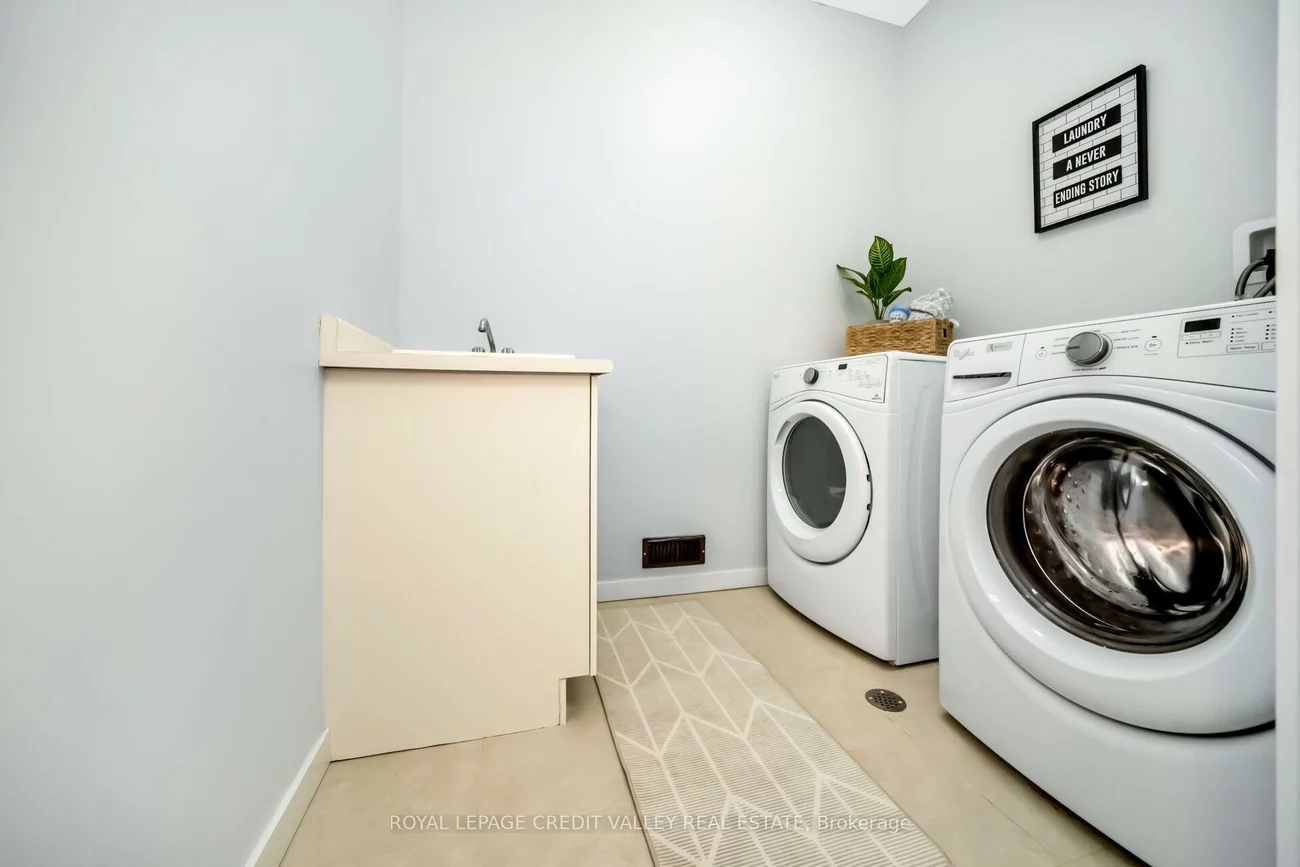 336, Elyse, Bayview Northeast, Aurora