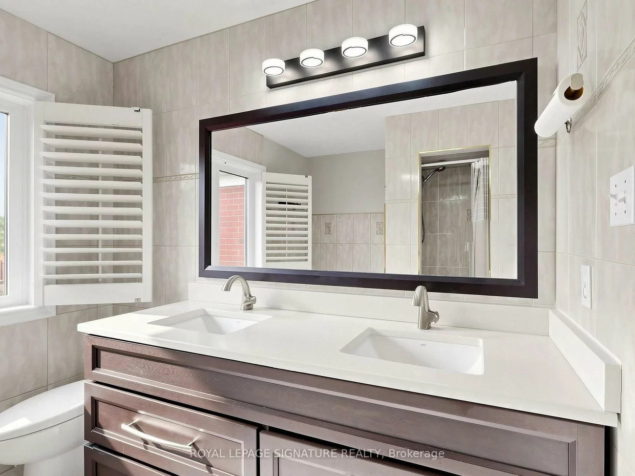 81, Pinnacle, Bayview Wellington, Aurora