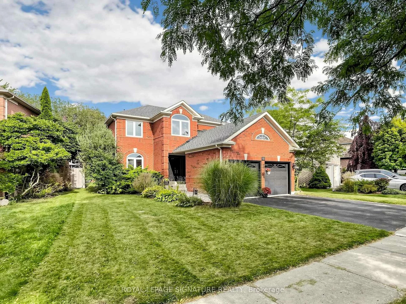 81, Pinnacle, Bayview Wellington, Aurora
