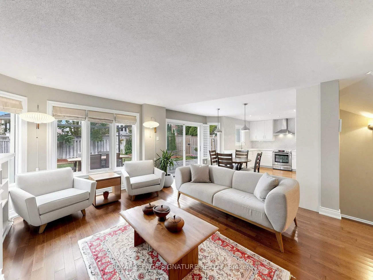 81, Pinnacle, Bayview Wellington, Aurora
