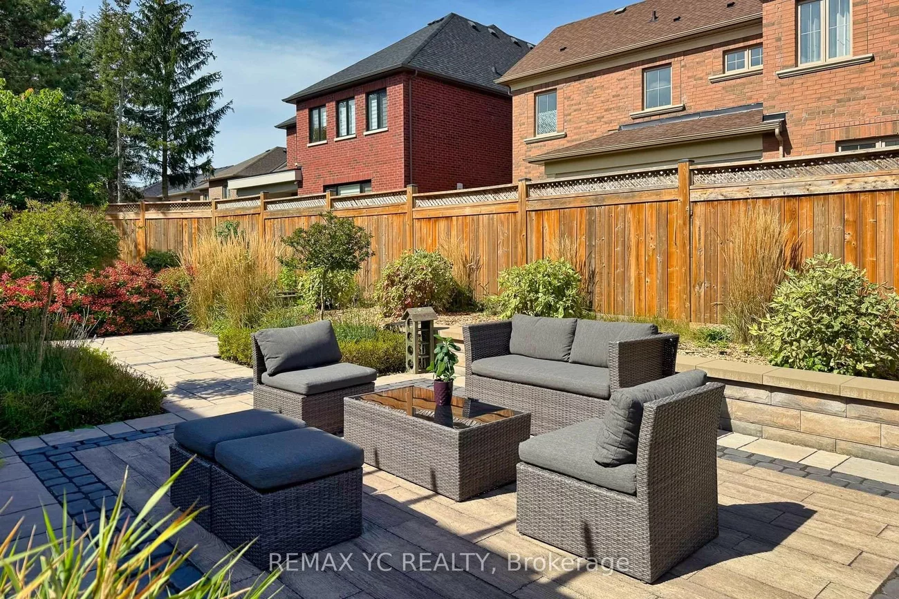 4, Simmons, Aurora Highlands, Aurora