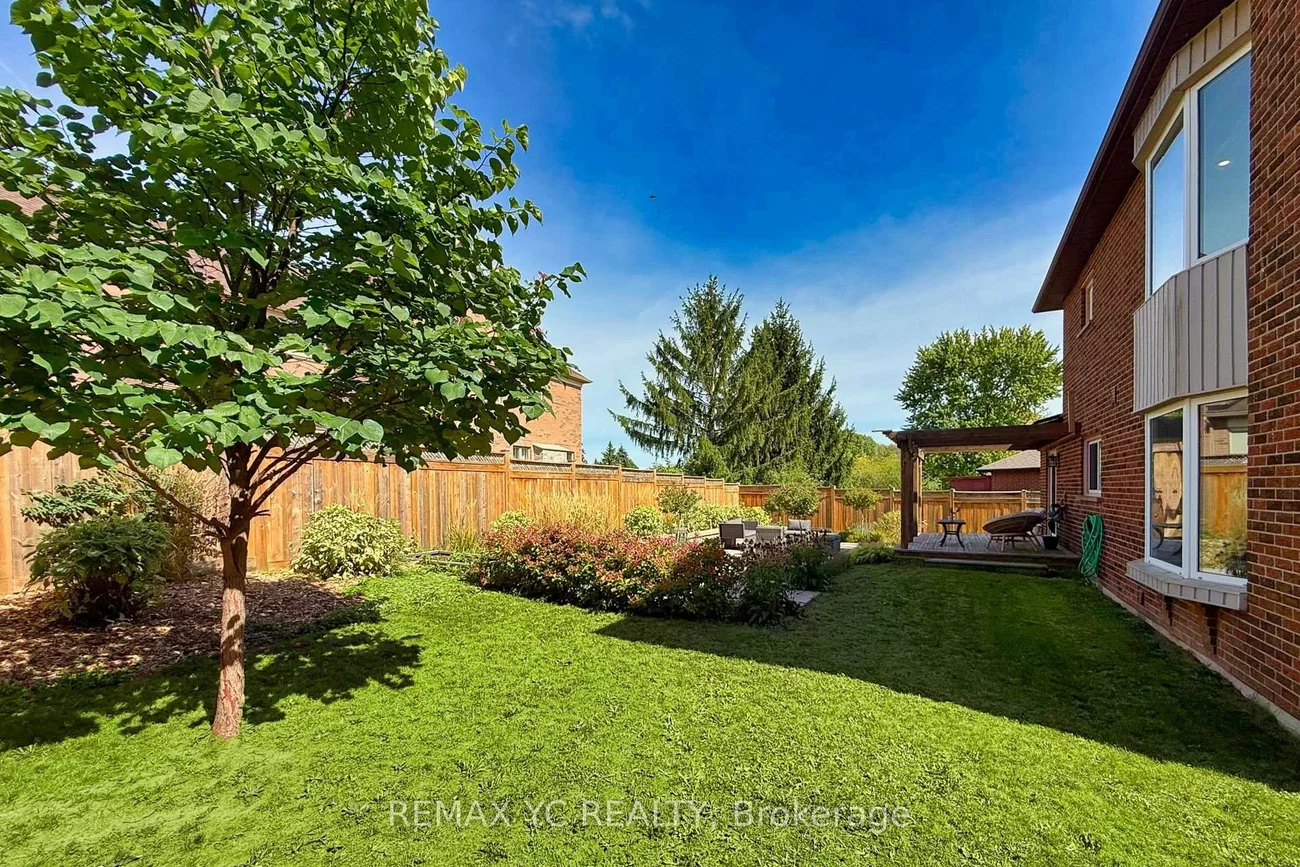 4, Simmons, Aurora Highlands, Aurora