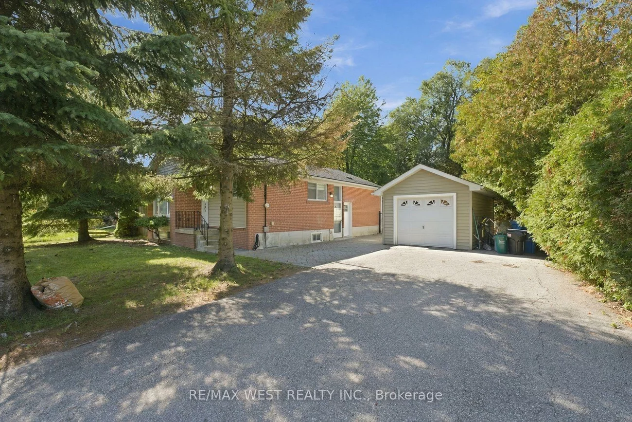56, Seaton, Aurora Highlands, Aurora