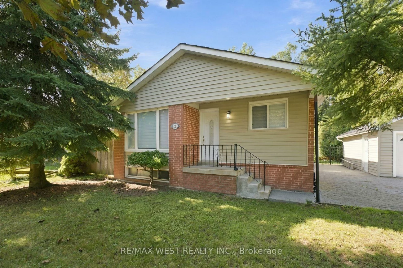 56, Seaton, Aurora Highlands, Aurora