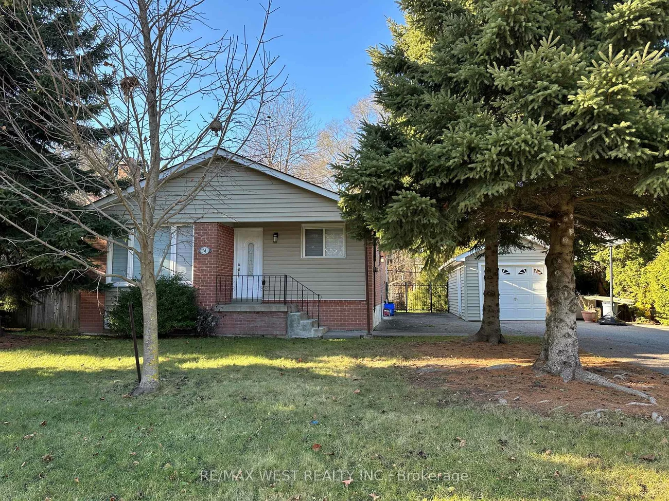 56, Seaton, Aurora Highlands, Aurora