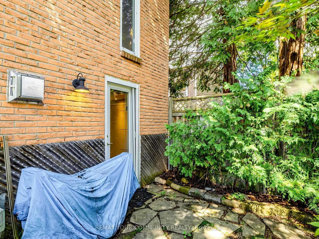 75, St. Andrews, Hills of St Andrew, Aurora