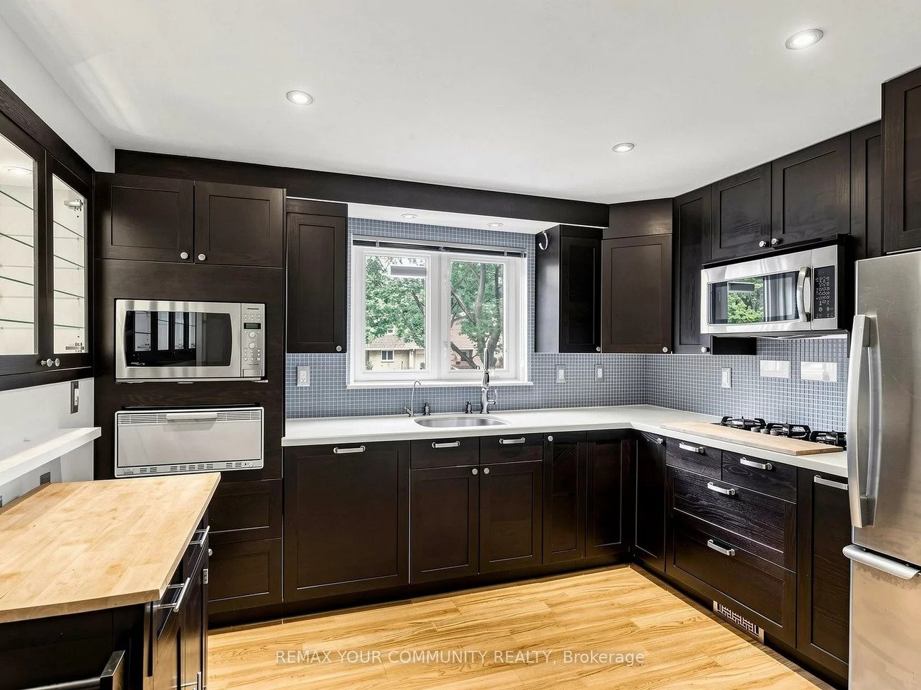 75, St. Andrews, Hills of St Andrew, Aurora