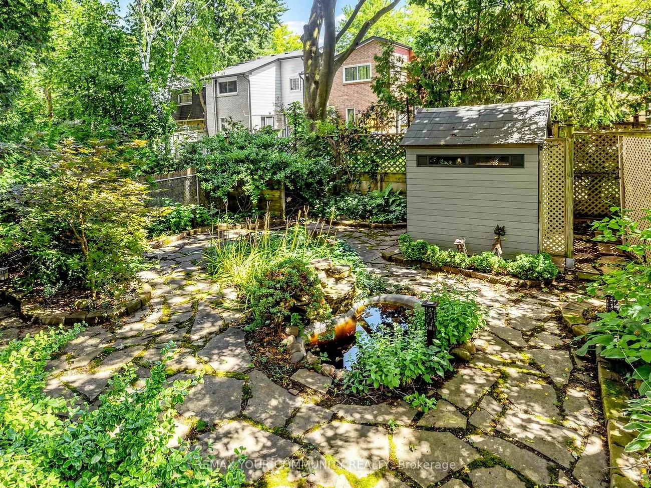 75, St. Andrews, Hills of St Andrew, Aurora