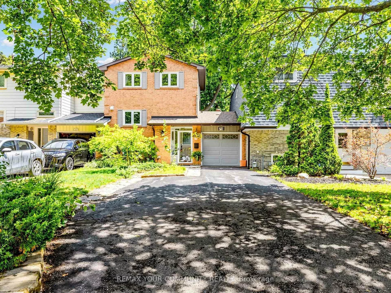 75, St. Andrews, Hills of St Andrew, Aurora
