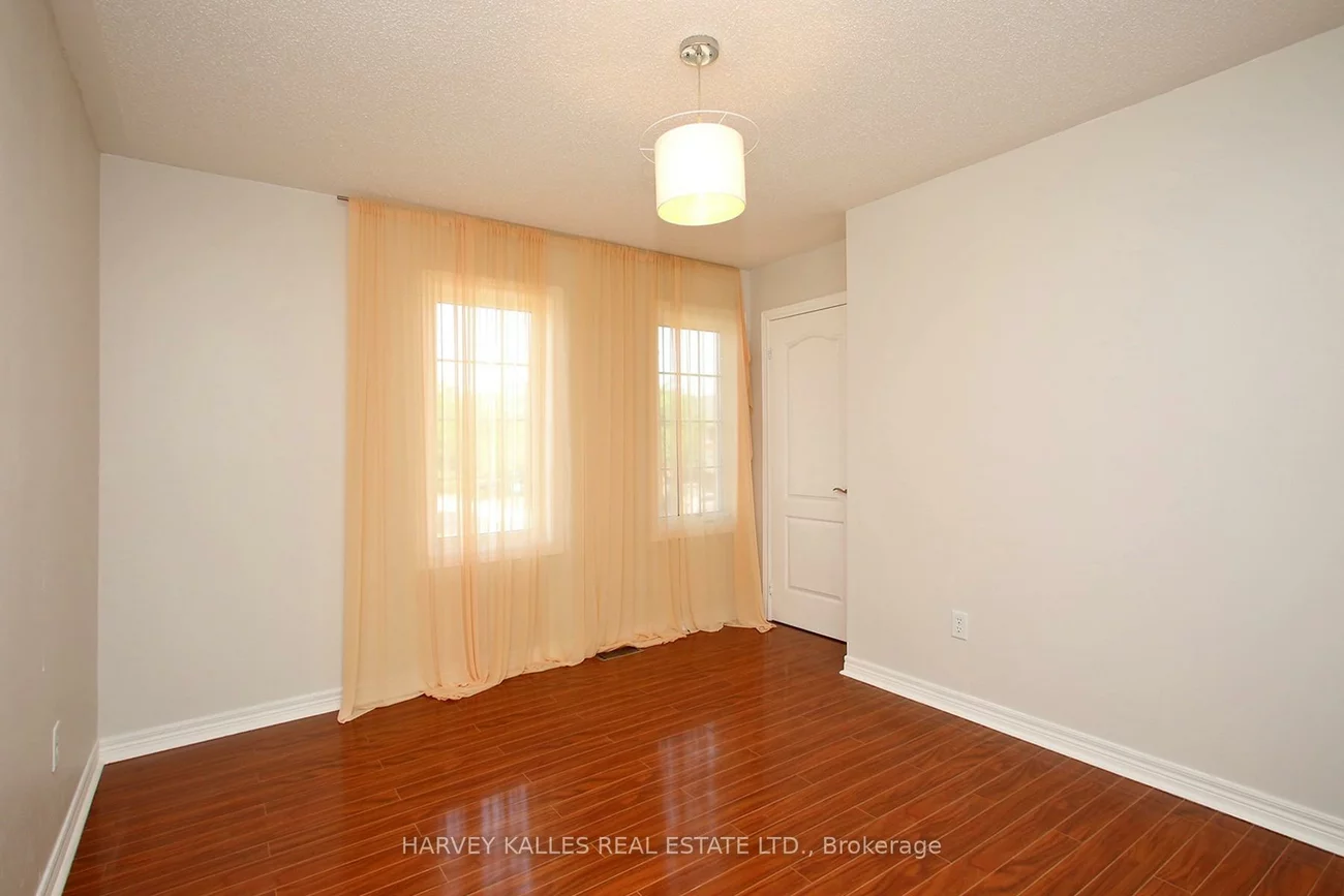 71, Mcnally, Bayview Northeast, Aurora