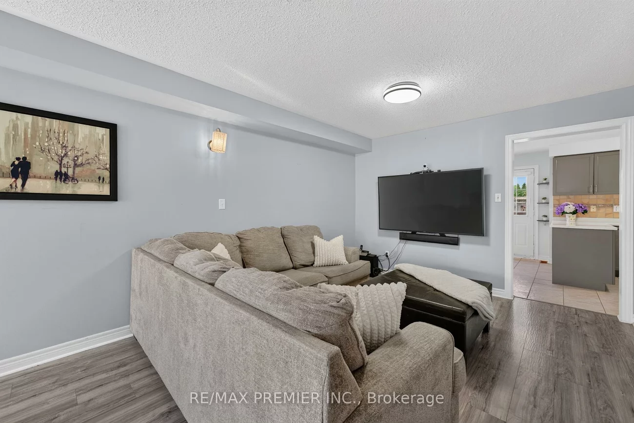 47, Milloy, Aurora Grove, Aurora