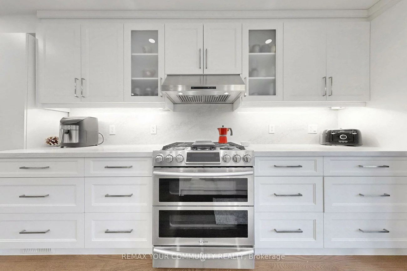 64, Mugford, Bayview Wellington, Aurora