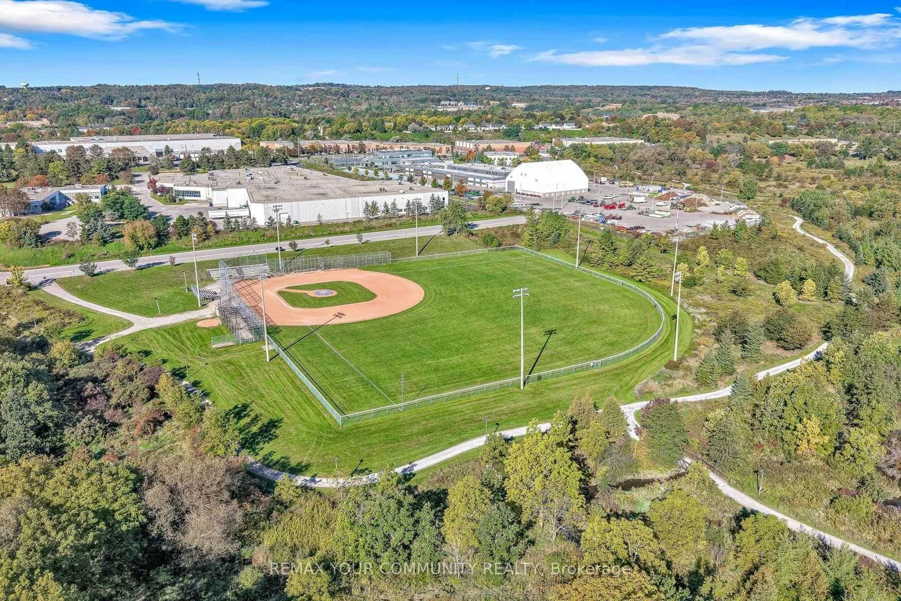64, Mugford, Bayview Wellington, Aurora