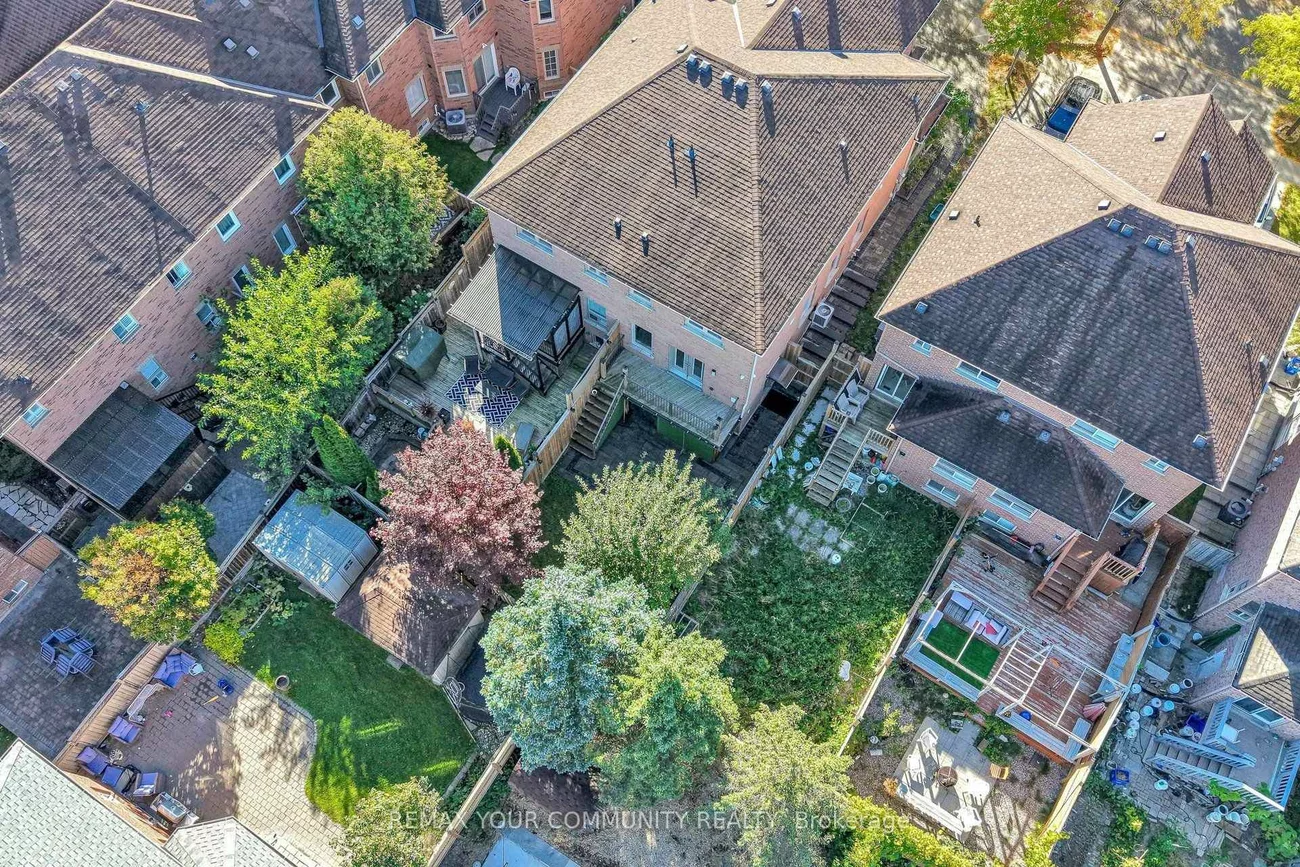 64, Mugford, Bayview Wellington, Aurora