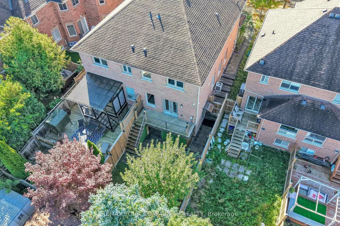 64, Mugford, Bayview Wellington, Aurora