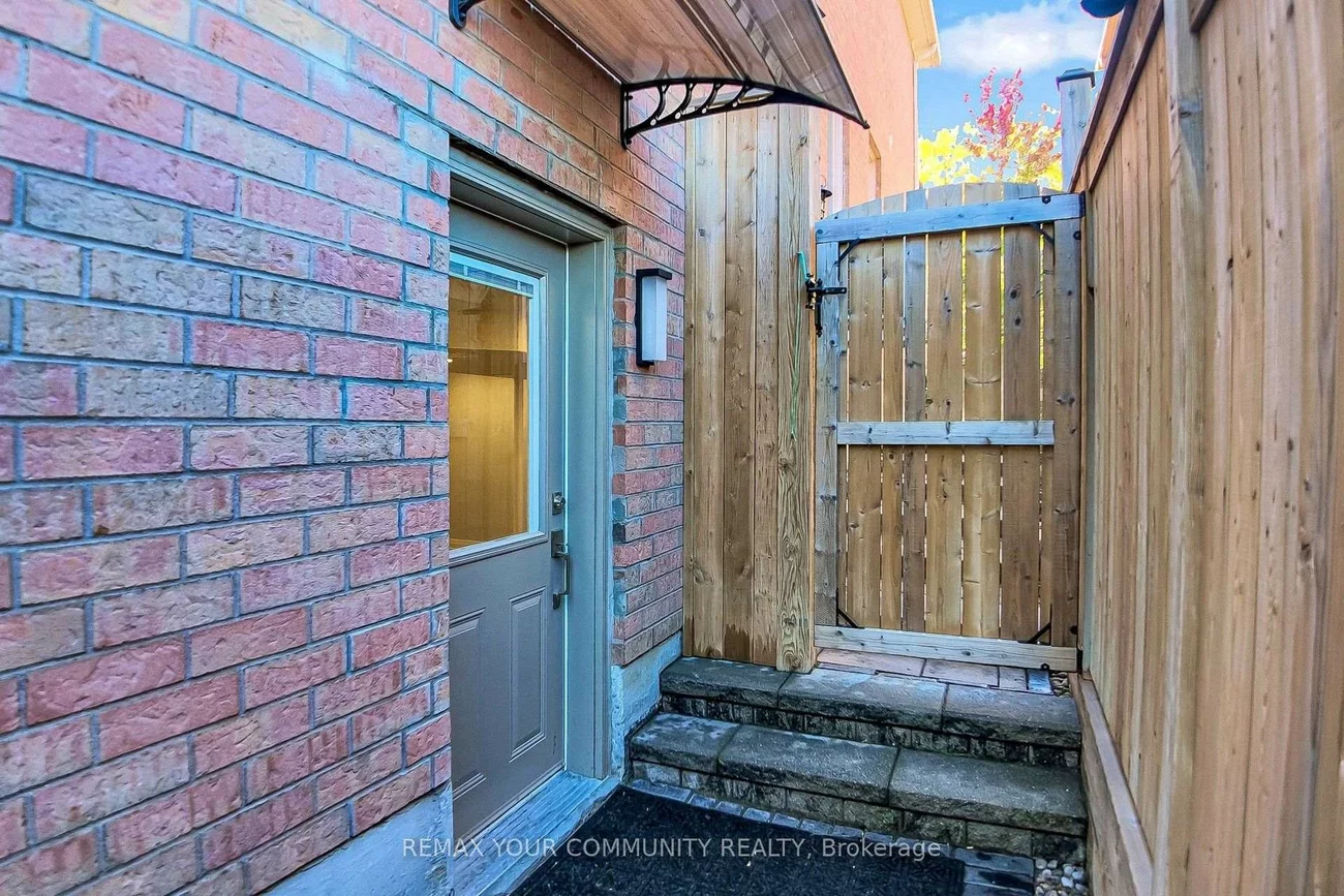 64, Mugford, Bayview Wellington, Aurora