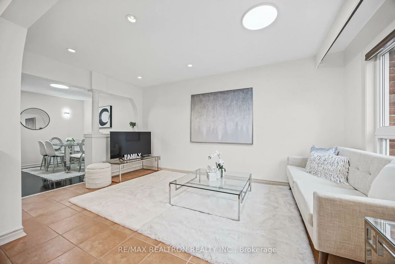 27, Martell, Bayview Northeast, Aurora